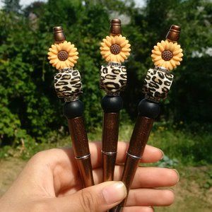 ✨Cute and Adorable Sunflower Beaded Pen